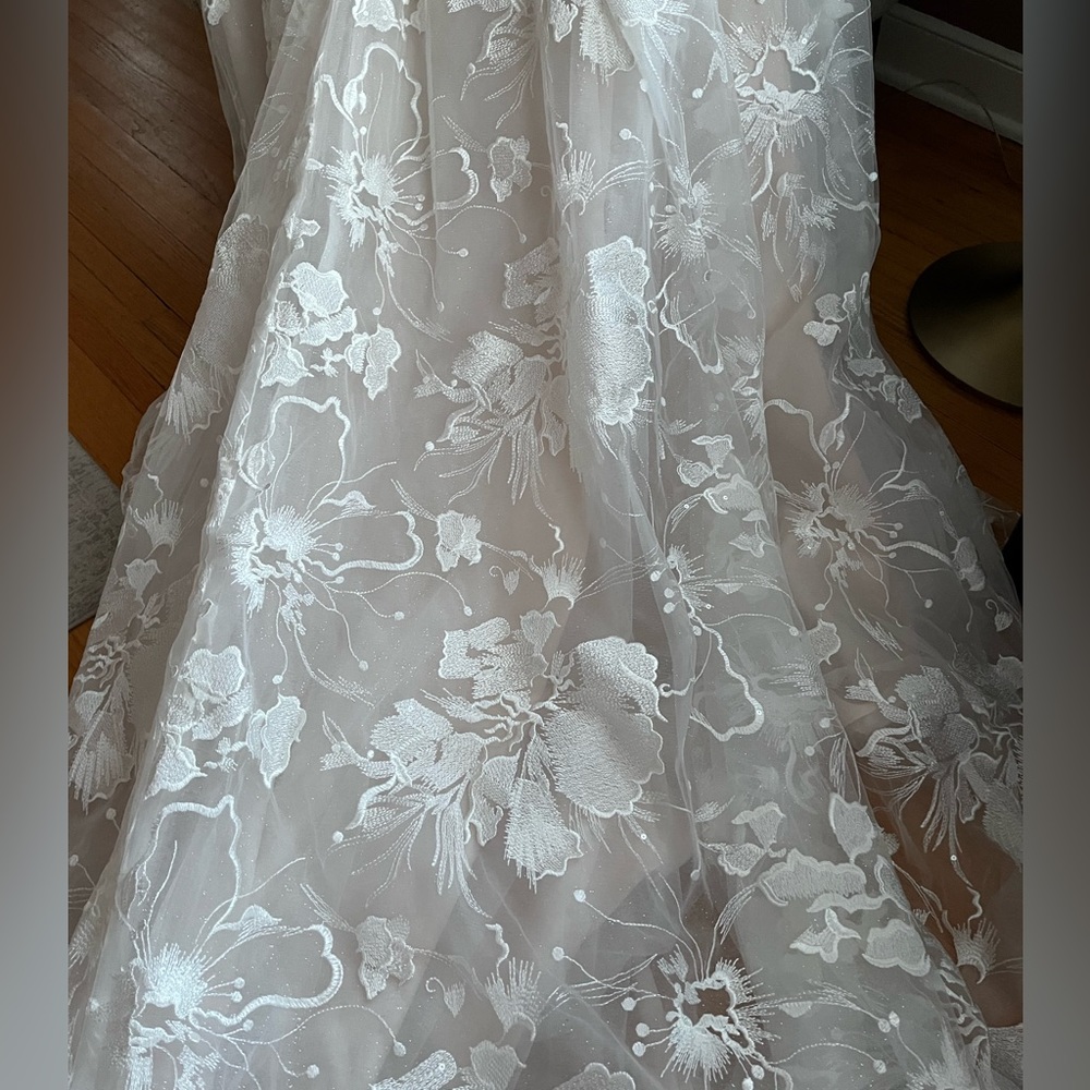 NWT Bridal Gown - Picture 11 of 12